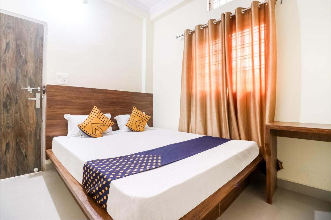 Oyo 40073 Yash Homestay Samarda Kaliāsot Esterno foto