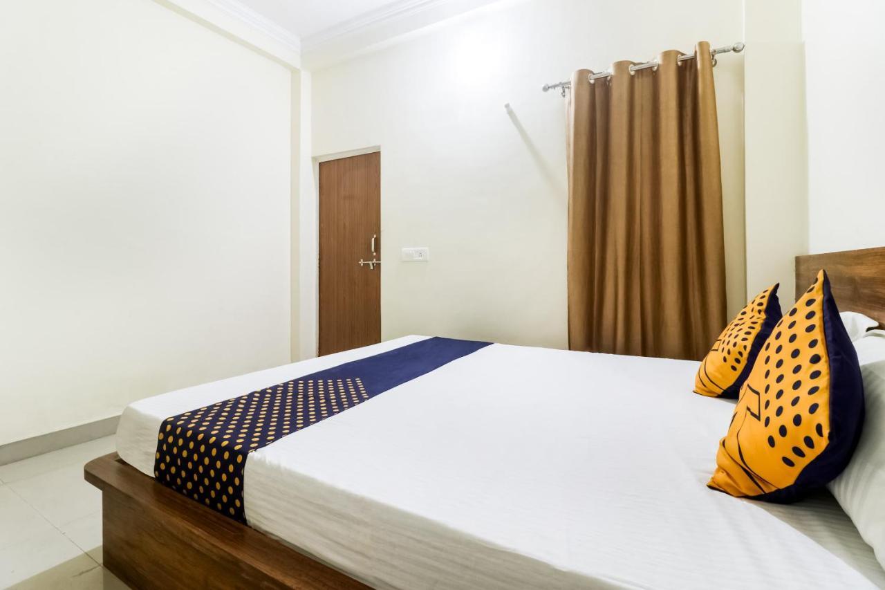 Oyo 40073 Yash Homestay Samarda Kaliāsot Esterno foto
