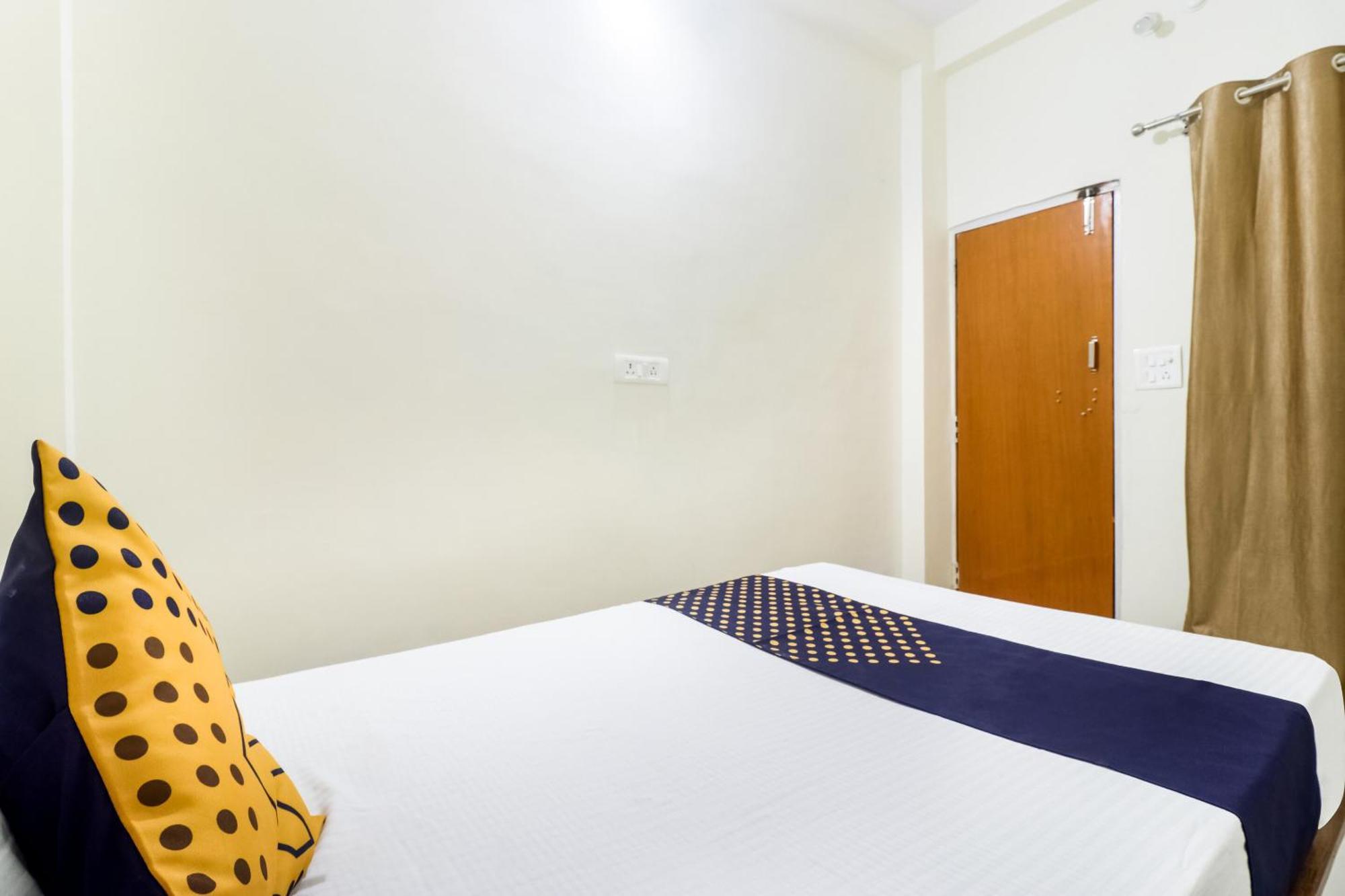 Oyo 40073 Yash Homestay Samarda Kaliāsot Esterno foto