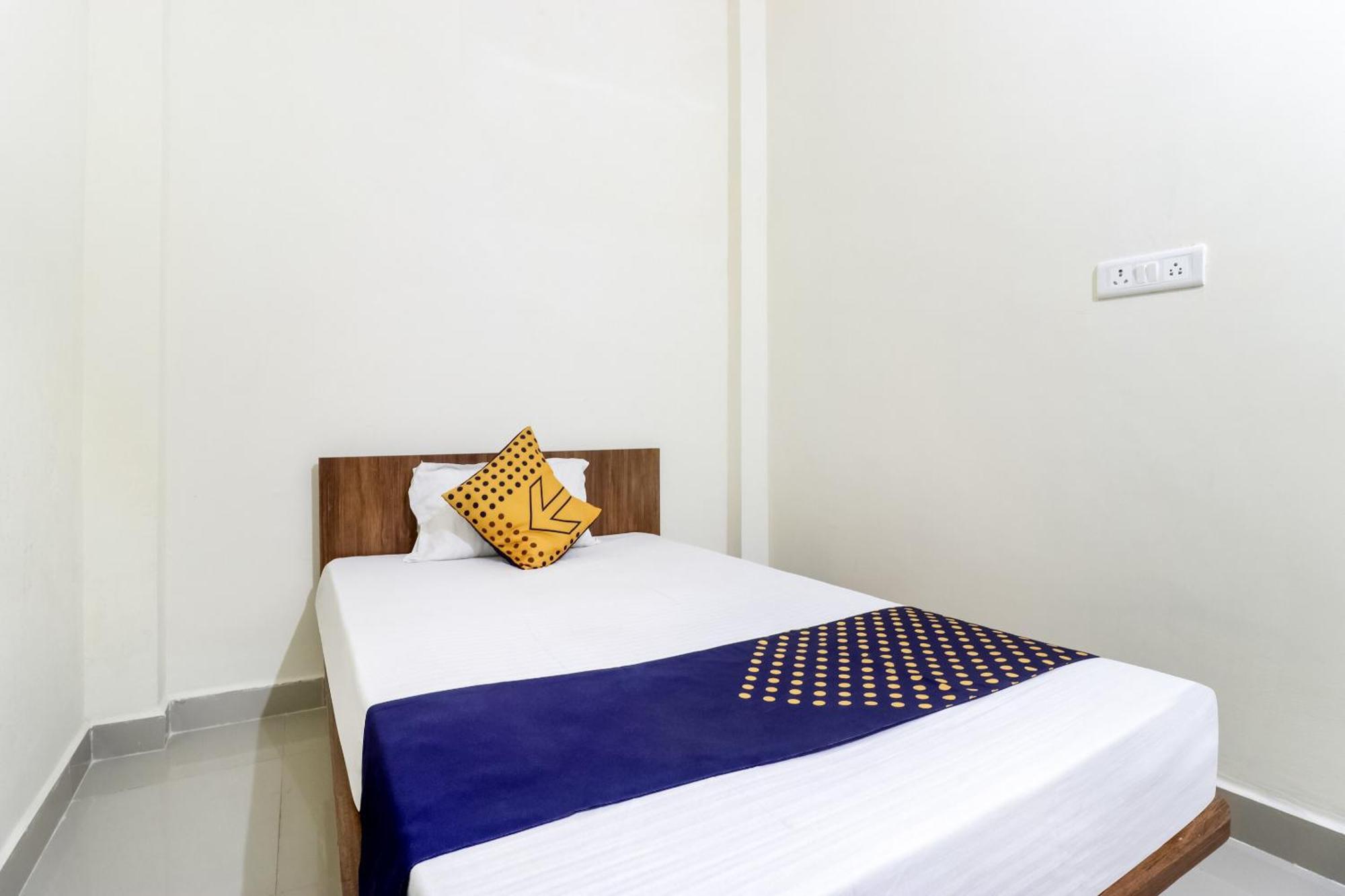 Oyo 40073 Yash Homestay Samarda Kaliāsot Esterno foto